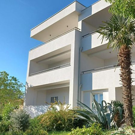 Sea View Apartments Ivana Крк Екстер'єр фото